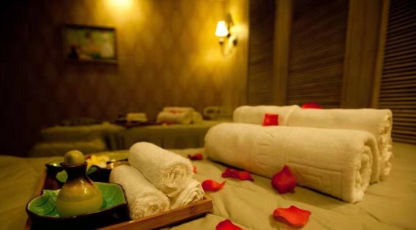 三亚高端水疗spa会馆就这样带着清风月静抚慰了光阴悲喜